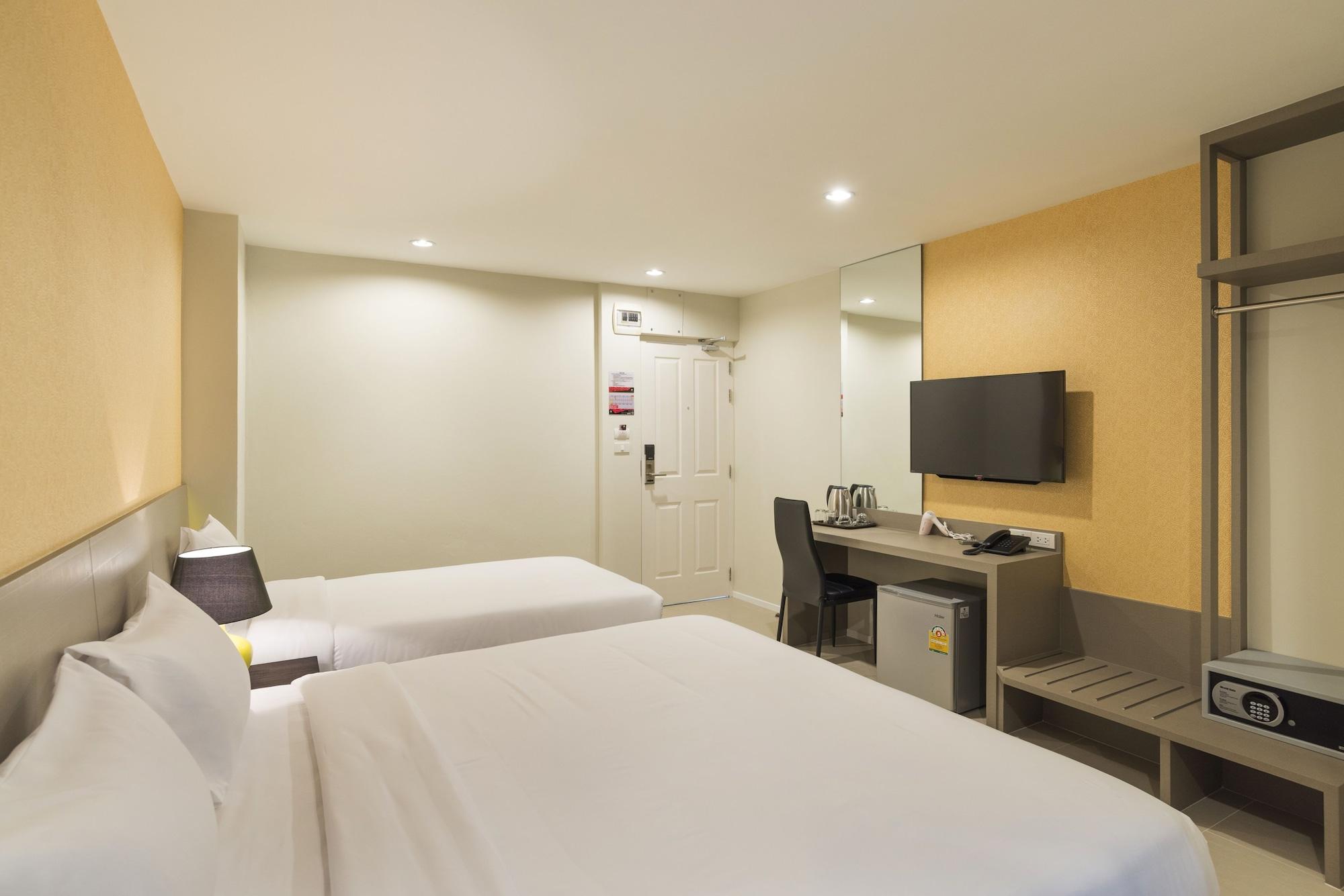 Zircon Hotel Bangkok Exterior photo