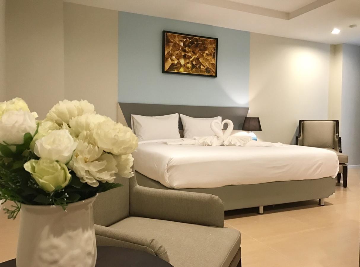 Zircon Hotel Bangkok Exterior photo