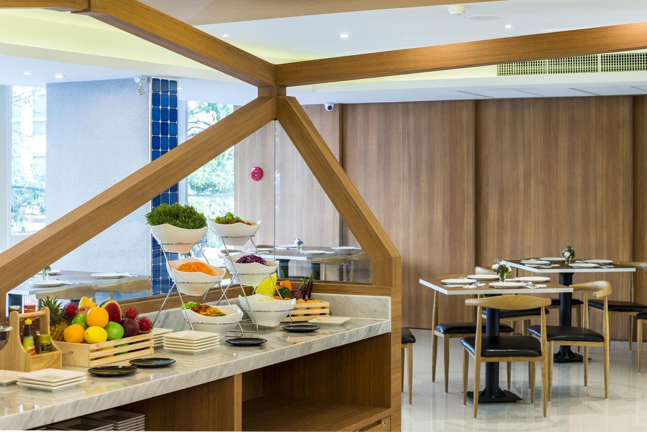 Zircon Hotel Bangkok Exterior photo