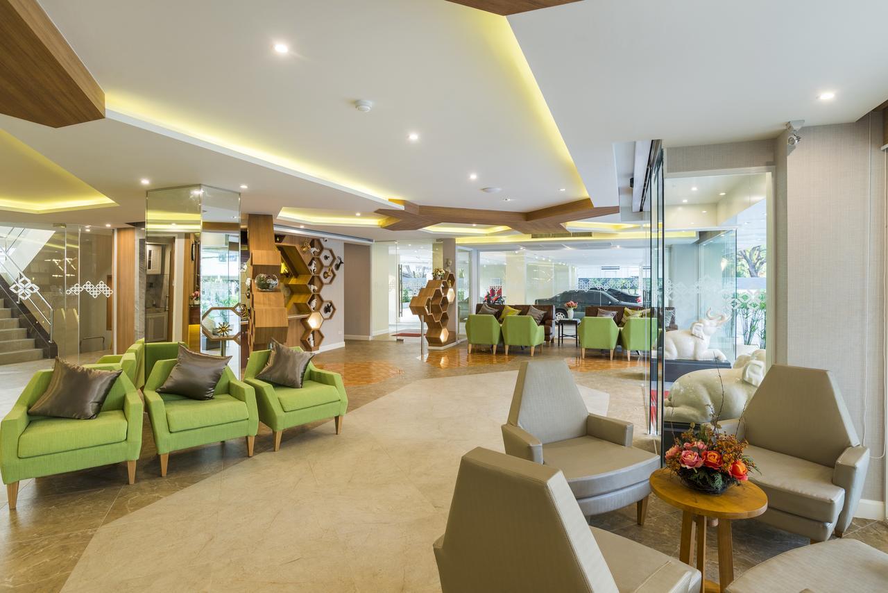 Zircon Hotel Bangkok Exterior photo