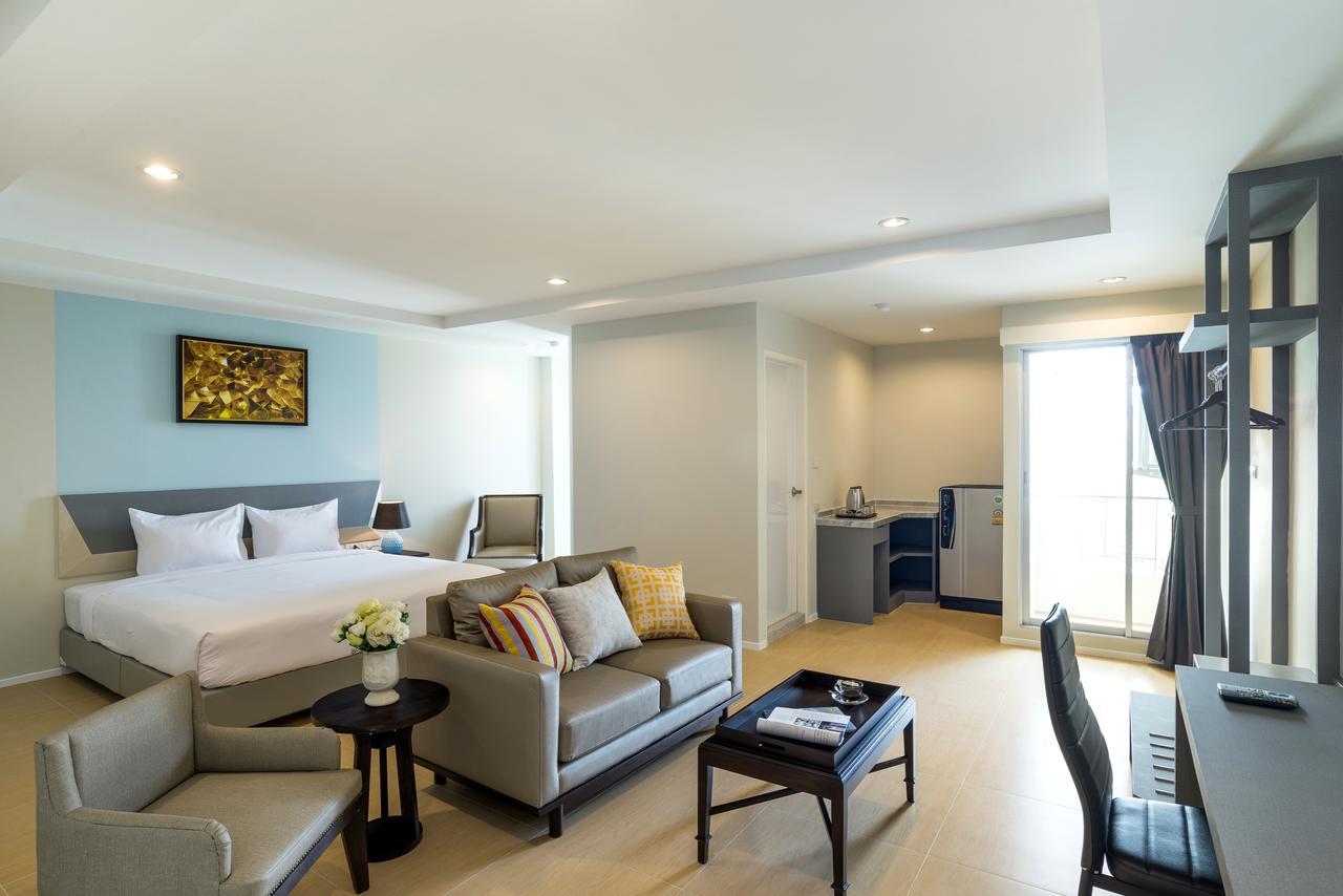 Zircon Hotel Bangkok Exterior photo