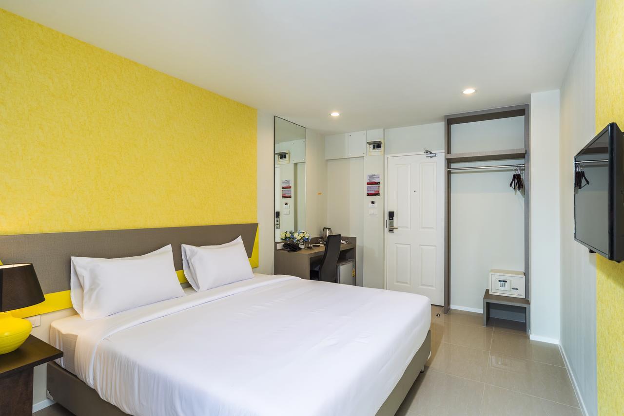 Zircon Hotel Bangkok Exterior photo